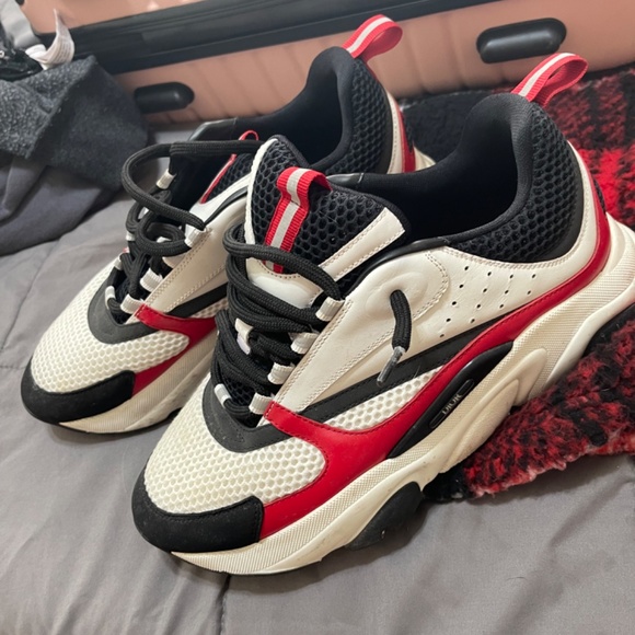 Authentic Dior b22 sneaker - Picture 2 of 6
